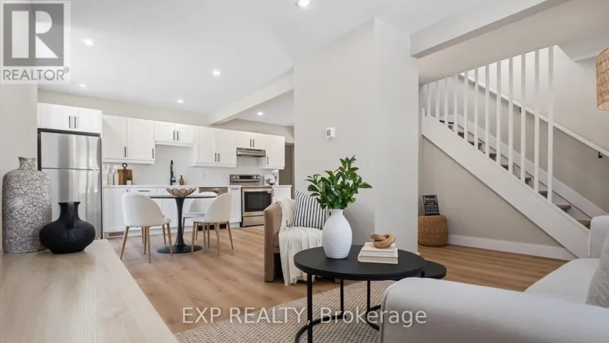 491 UPPER WENTWORTH STREET, Hamilton (Eastmount), Ontario L9A4T8
