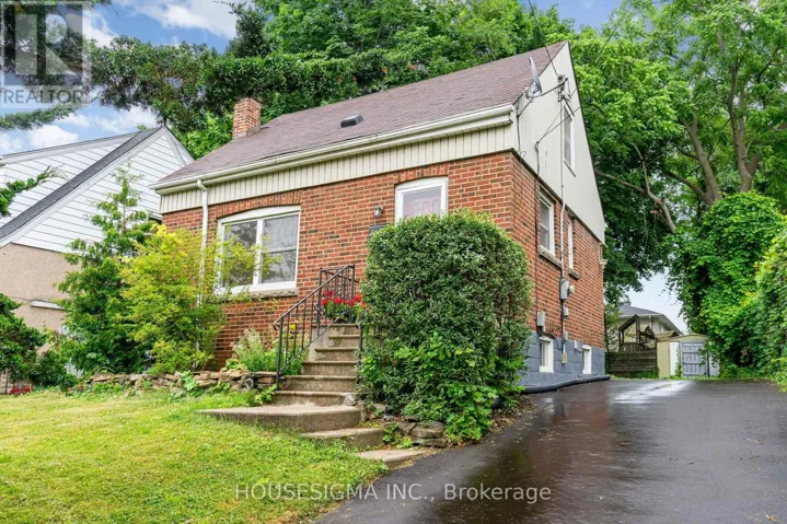 225 BOWMAN STREET, Hamilton (Ainslie Wood), Ontario L8S2T9