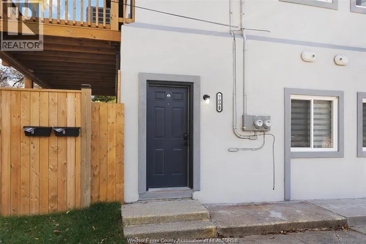 700 BROCK Unit# B, Windsor, Ontario N9C2T4