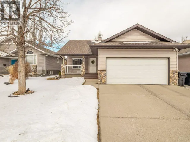 61 Rivercrest Court W, Lethbridge, Alberta T1K7P4