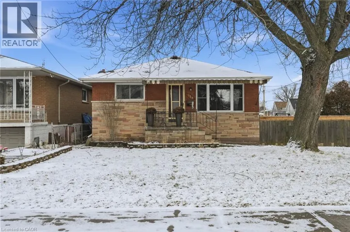 319 VANSITMART Avenue, Hamilton, Ontario L8H3B5