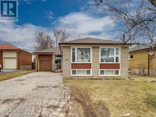 336 BRIGHTON AVENUE, Toronto (Bathurst Manor), Ontario M3H4G5