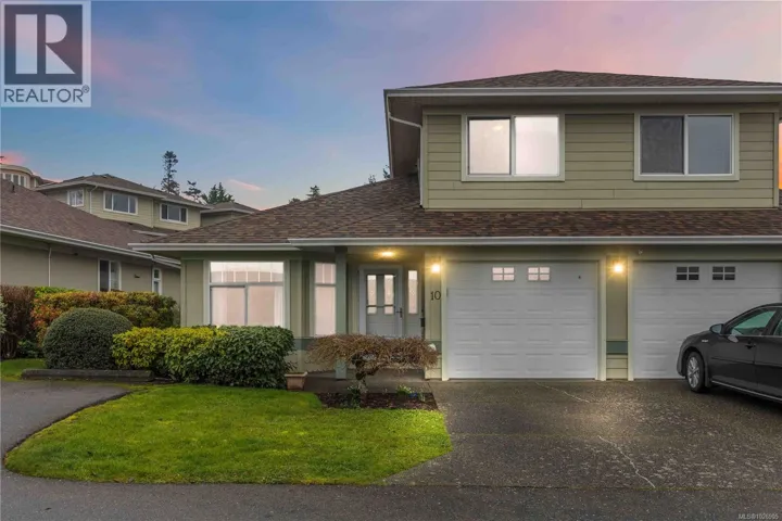 10 126 Hallowell Rd, View Royal, British Columbia V9A7K2
