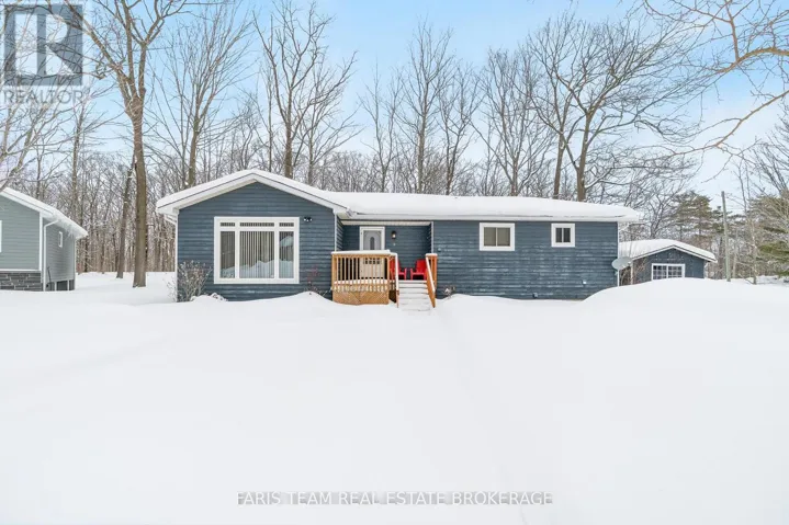 2 OJIBWAY COURT, Tiny, Ontario L9M0B2