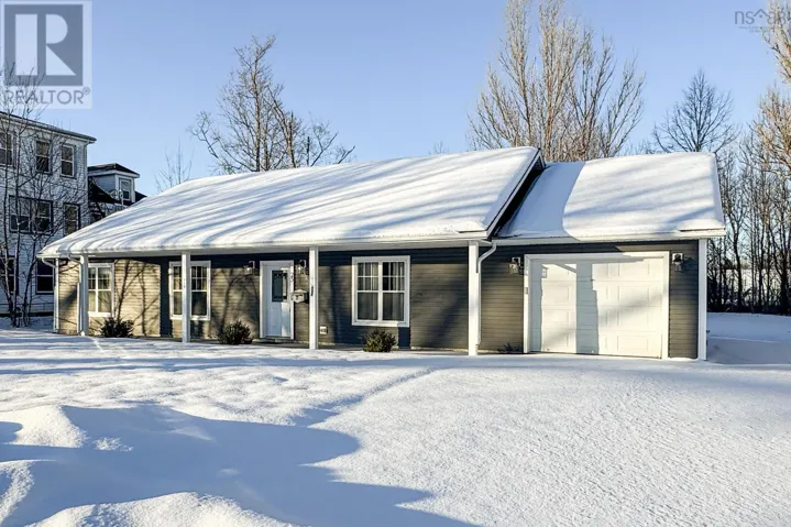 25 Gates Avenue, Middleton, Nova Scotia B0S1P0