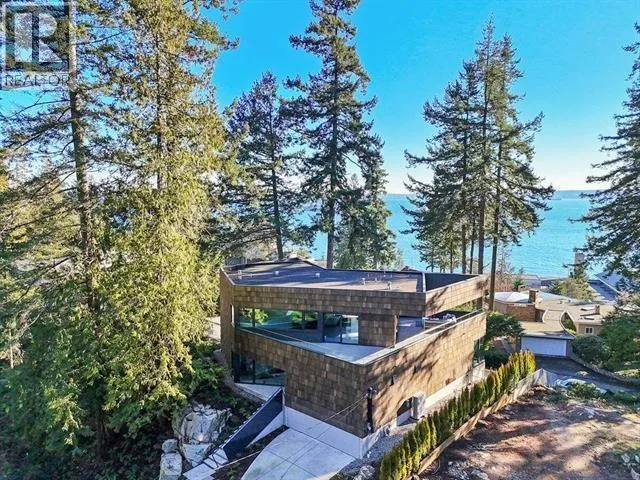 4166 ROSE CRESCENT, West Vancouver, British Columbia V7V2N8