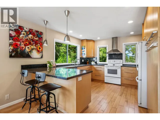 935 STARDALE AVENUE, Coquitlam, British Columbia V3J4W1