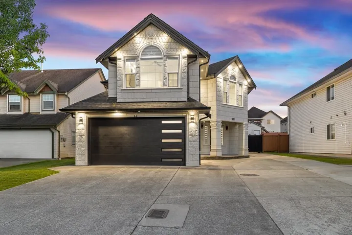 31626 HARMONY COURT, Abbotsford, British Columbia V2T6S7