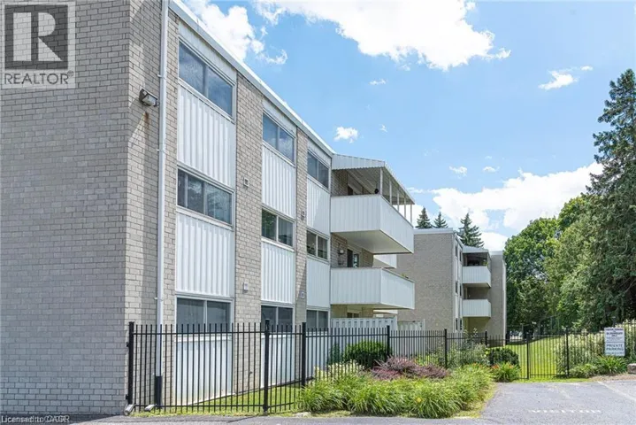 24 MOOREGATE Crescent Unit# 305, Kitchener, Ontario N2M2G1