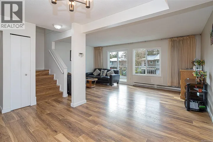 590 Carnation Pl, Saanich, British Columbia V8Z6G5