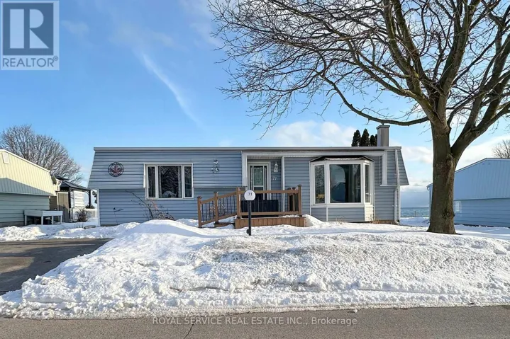 71 BLUFFS ROAD, Clarington (Newcastle), Ontario L1B1A6