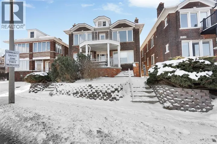 1529 RIVERSIDE DRIVE East, Windsor, Ontario N9A2V1