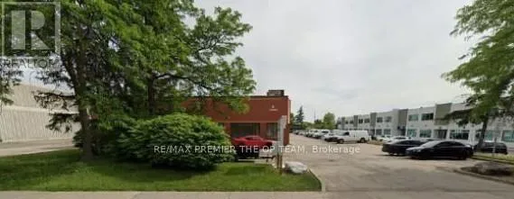 4 - 5 EDVAC DRIVE, Brampton (Brampton North), Ontario L6S5P2