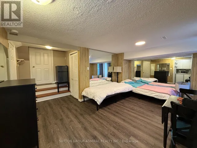 94 (LOWER) - 82 HENDERSON DRIVE, Aurora (Aurora Highlands), Ontario L4G3M3