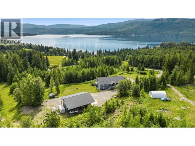 6137 Line 17 Road, Magna Bay, British Columbia V0E1L0