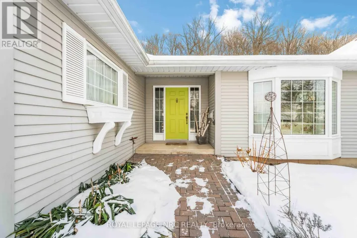 192 WOODSIDE DRIVE, St. Catharines (Glendale/Glenridge), Ontario L2T1X6