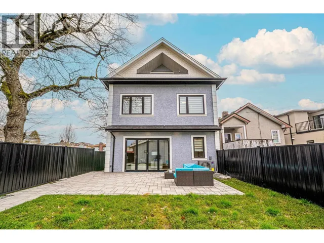 748 E 47TH AVENUE, Vancouver, British Columbia V5W3C4