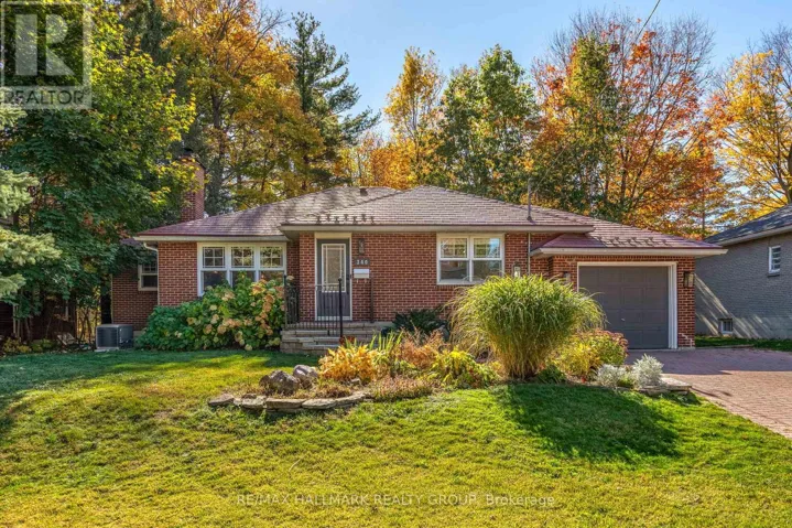 340 CUNNINGHAM AVENUE, Ottawa, Ontario K1H6B4