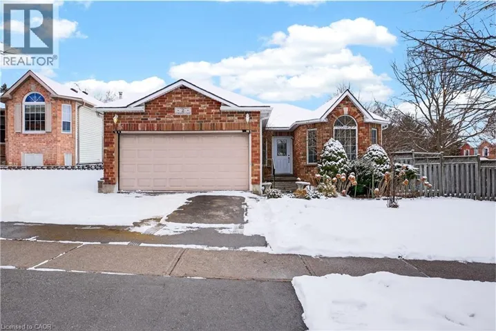 2 EVERGREEN Court, Brantford, Ontario N3T6J5
