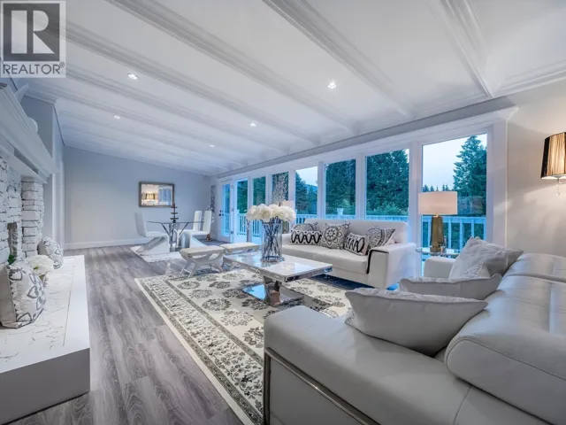 638 KING GEORGES WAY, West Vancouver, British Columbia V7S1S3