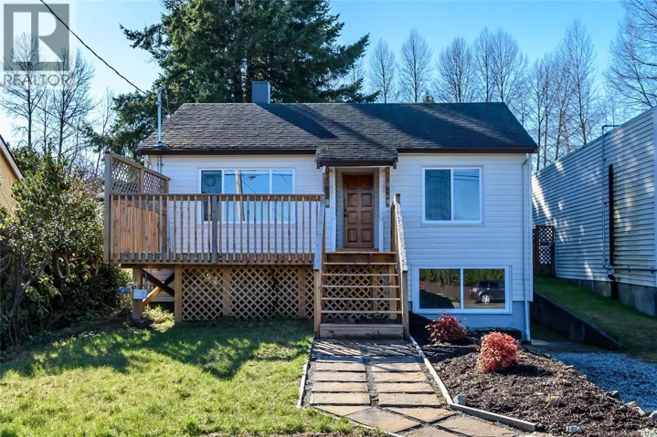 649 McPhee Ave, Courtenay, British Columbia V9N2Z7