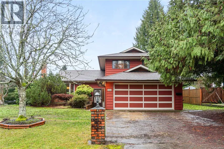 666 Tamarack Dr, Qualicum Beach, British Columbia V9K1A8