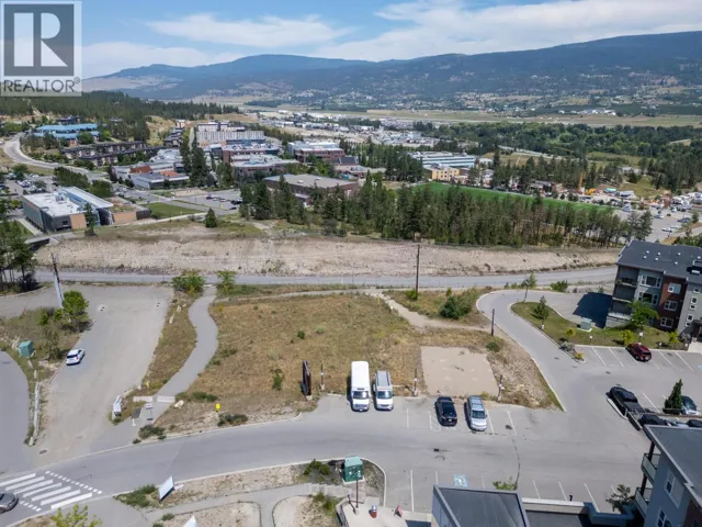 975 - 985 ACADEMY Way, Kelowna, British Columbia V1V3C8
