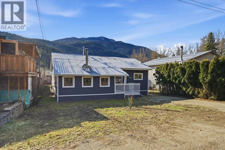 5783 Tuktakamin Road, Falkland, British Columbia V0E1W0