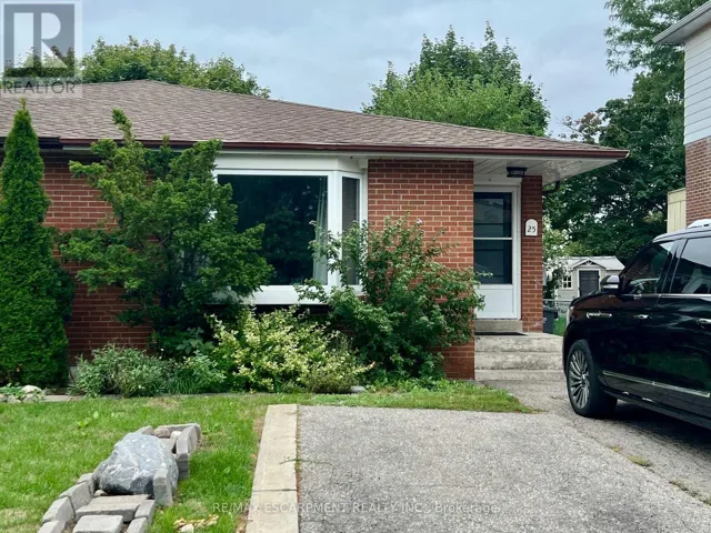 UPPER - 25 JOYCELYN DRIVE, Mississauga (Streetsville), Ontario L5M1T5