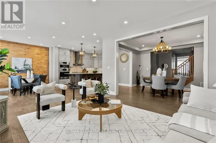 136 HATT COURT, Milton (FO Ford), Ontario L9E1G7