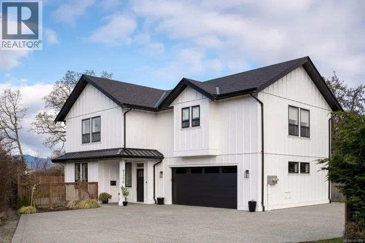 9356 East Saanich Rd, North Saanich, British Columbia V8L1H9