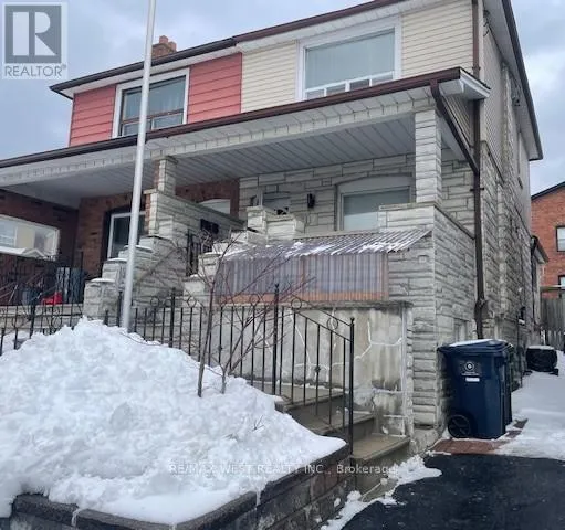 UPPER - 321 CALEDONIA ROAD, Toronto (Corso Italia-Davenport), Ontario M6E4T4