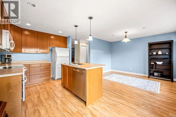 14 2475 Mansfield Dr, Courtenay, British Columbia V9M2M2