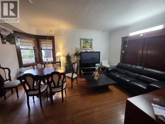 345 W 13TH AVENUE, Vancouver, British Columbia V5Y1W2