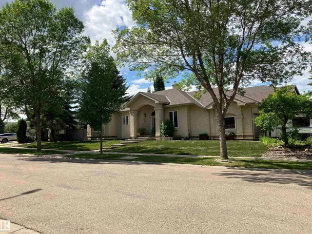 26 EASTCOTT DR, St. Albert, Alberta T8N6Y3