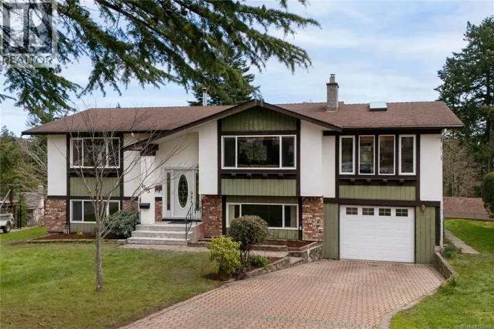 4343 Ridgewood Cres, Saanich, British Columbia V8Z4Z6