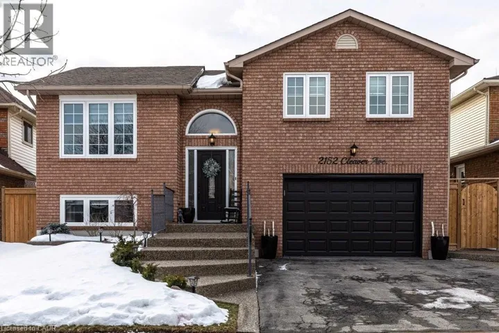 2152 CLEAVER Avenue, Burlington, Ontario L7M3W3