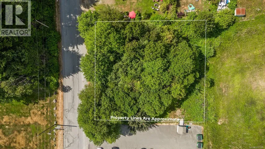 581 MacMillan Dr, Sayward, British Columbia V0P1R0