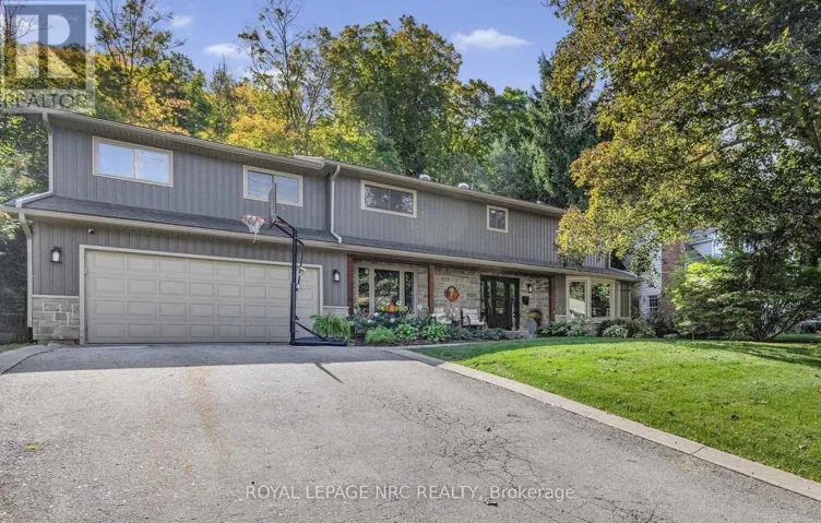 94 DORCHESTER DRIVE, Grimsby (Grimsby East), Ontario L3M1A8