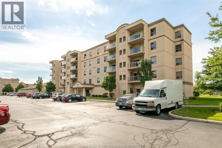 320 VILLAGE GROVE Unit# 204, Tecumseh, Ontario N8N4X7