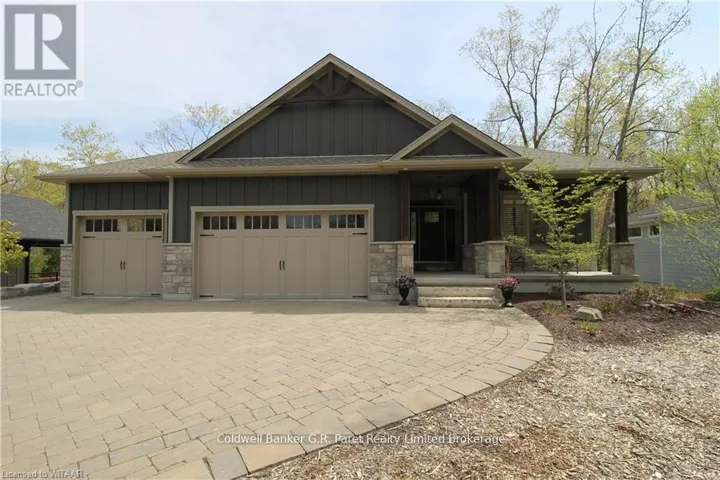 10151 PINERY BLUFFS ROAD, Lambton Shores (Grand Bend), Ontario N0M1T0