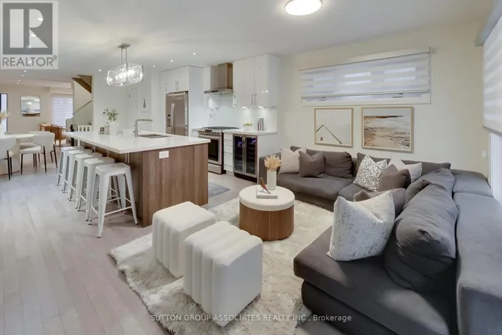 284 ATLAS AVENUE, Toronto (Oakwood Village), Ontario M6C3P9