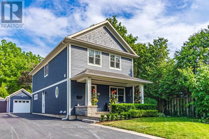 44 HEAD STREET, Oakville (CO Central), Ontario L6K1L5