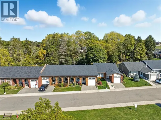 34 CARDINAL MINDSZENTY Boulevard, Hamilton, Ontario L9B2M3