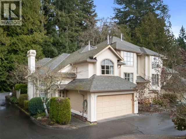 501 510 Marsett Pl, Saanich, British Columbia V8Z7J1