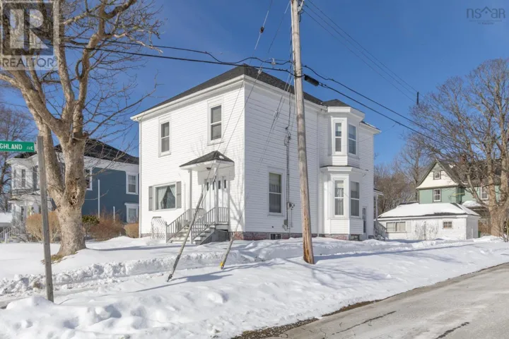 48 Albert Street, Yarmouth, Nova Scotia B5A3N6
