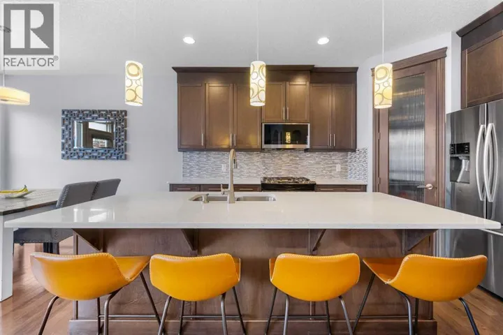 15 Sherwood Square NW, Calgary, Alberta T3R0N7