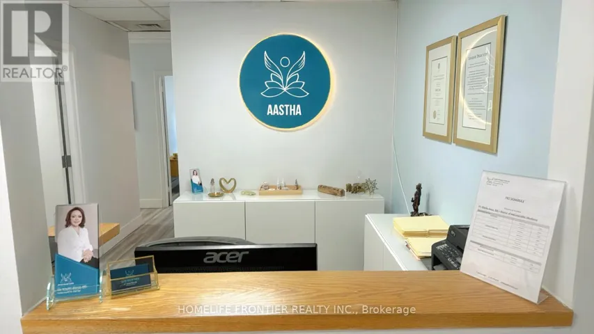 204 - 22 RICHMOND STREET, Richmond Hill (Mill Pond), Ontario L4C3Y1