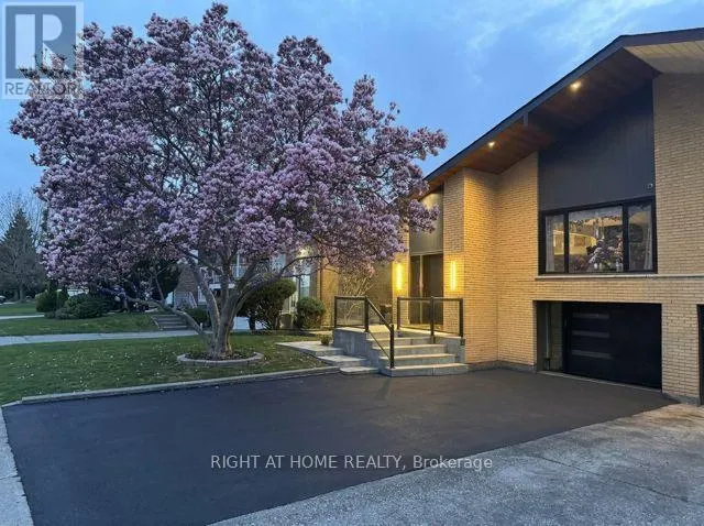 2814 WINDJAMMER ROAD, Mississauga (Erin Mills), Ontario L5L1T7