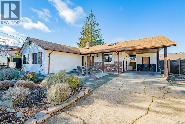 319 Meadow View Pl, Parksville, British Columbia V9P1W2